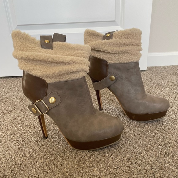 Colin Stuart platform booties - Picture 2 of 7